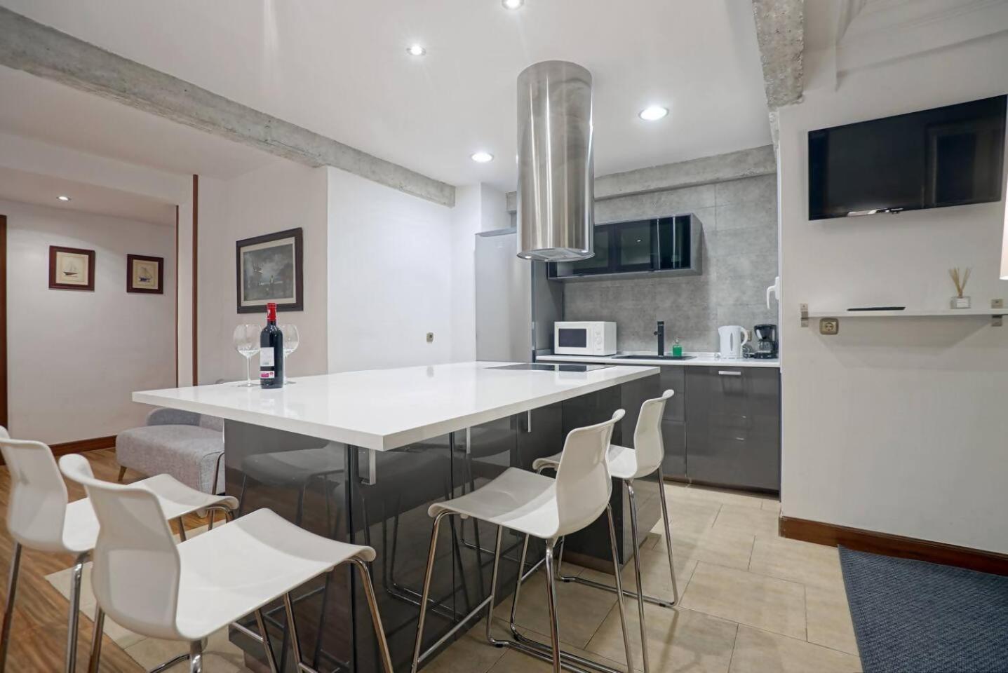 Amplio Apartamento En Gros Con Parking Privado San Sebastián Esterno foto